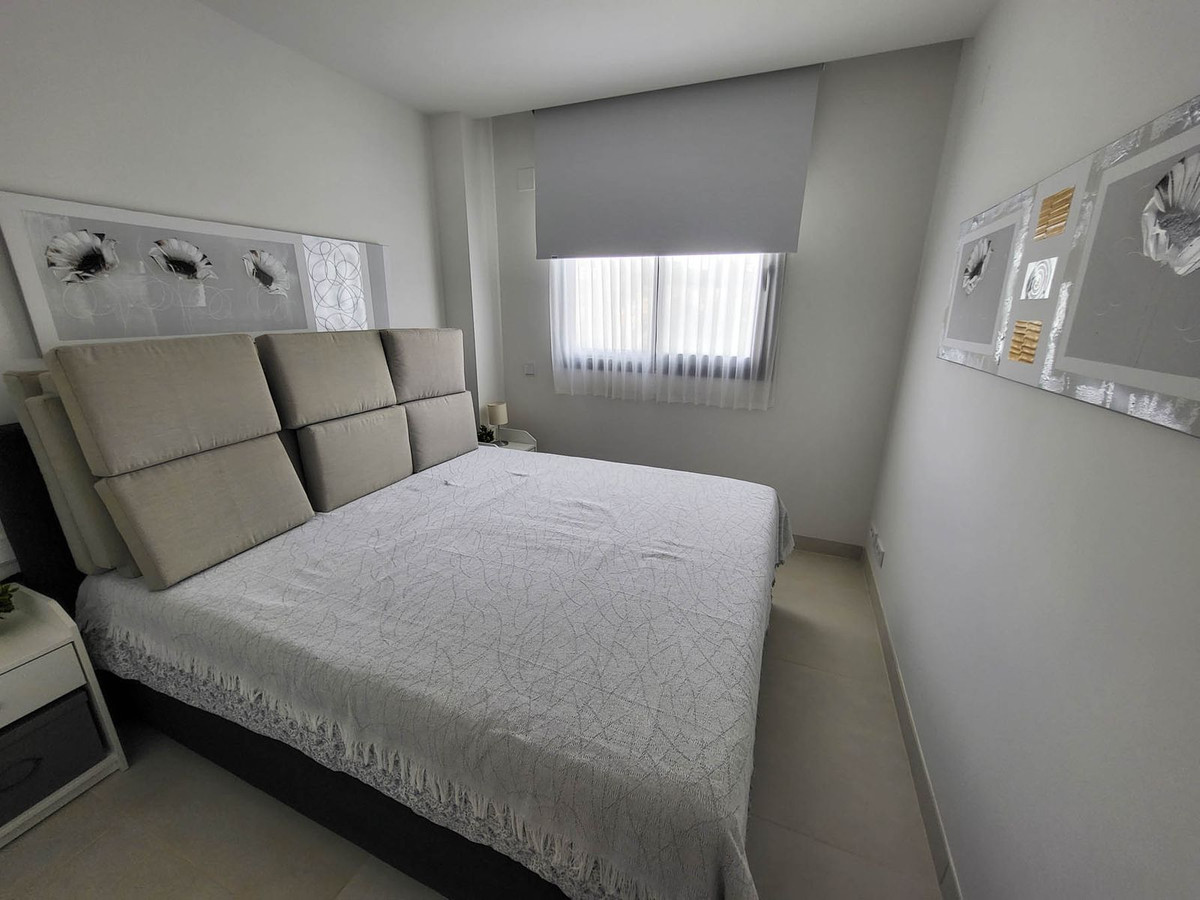 Se vende Apartamento Planta Media de 3 dormitorios en Costa Del Sol, Málaga, España