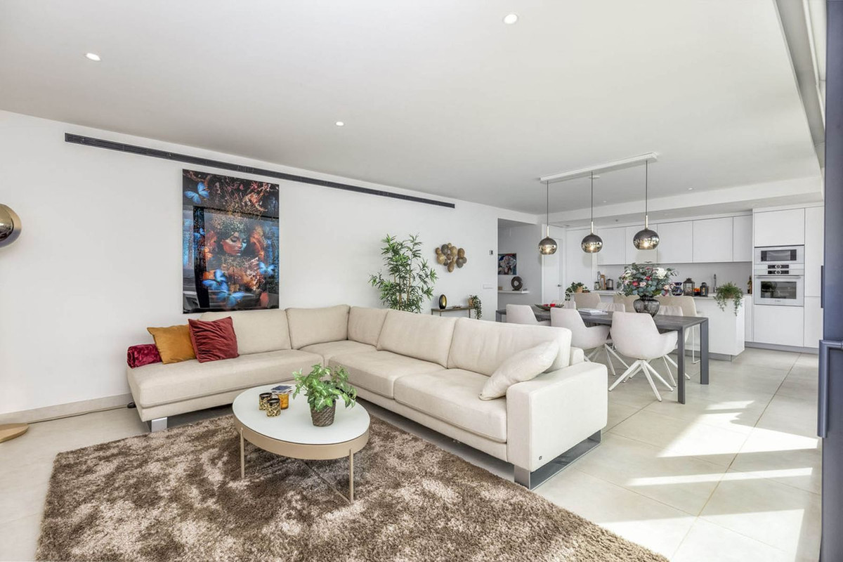 Se vende Apartamento Planta Media de 3 dormitorios en Costa Del Sol, Málaga, España