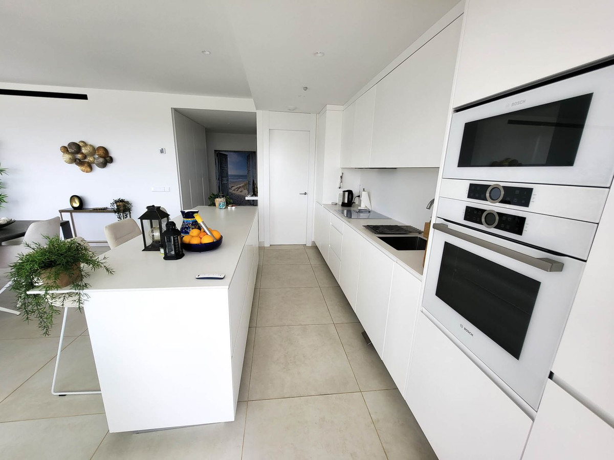 Se vende Apartamento Planta Media de 3 dormitorios en Costa Del Sol, Málaga, España