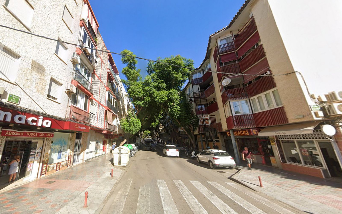 Se vende Apartamento Planta Media de 2 dormitorios en Costa Del Sol, Málaga, España