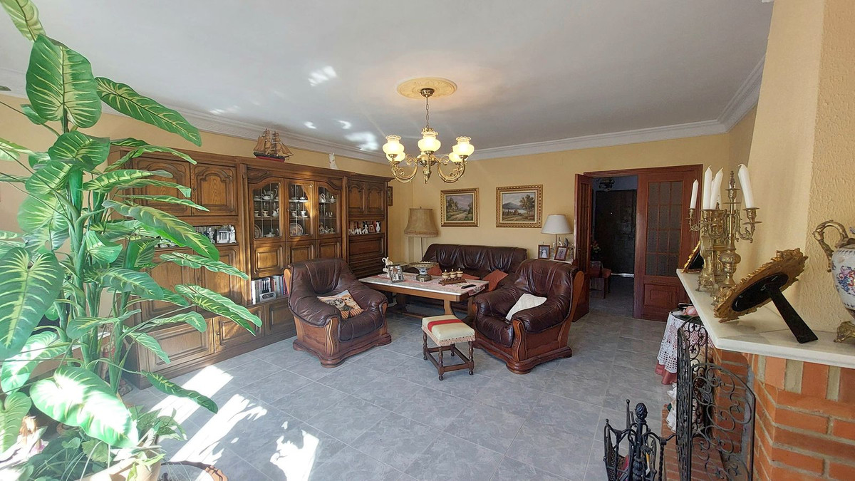 Se vende Villa - Chalet de 5 dormitorios en Costa Del Sol, Málaga, España