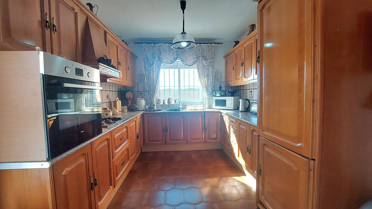 Se vende Villa - Chalet de 5 dormitorios en Costa Del Sol, Málaga, España