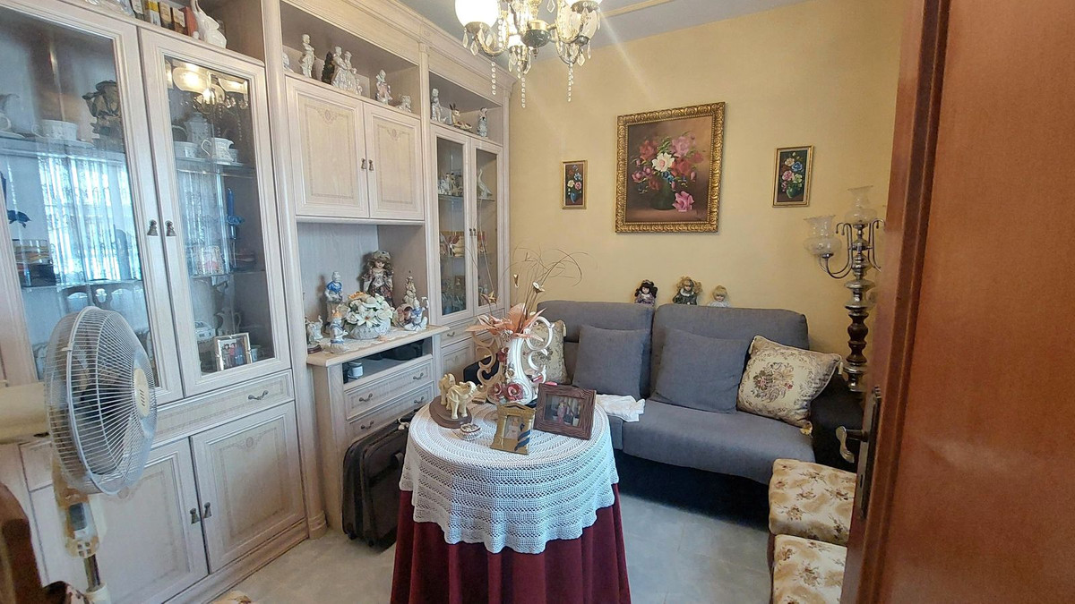 Se vende Villa - Chalet de 5 dormitorios en Costa Del Sol, Málaga, España