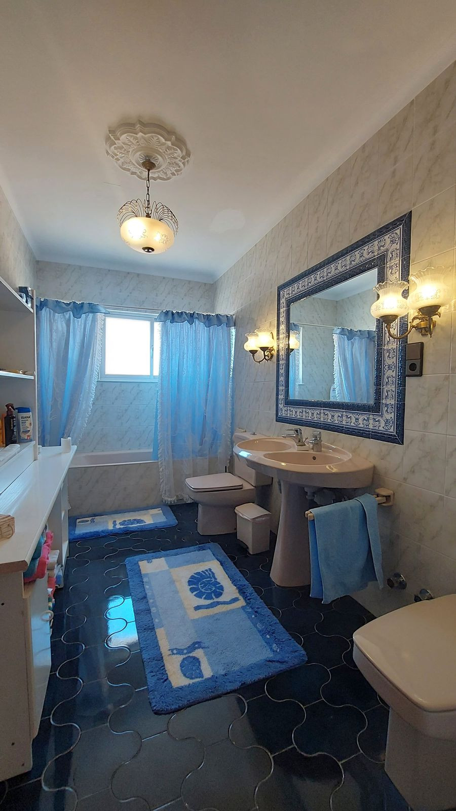 Se vende Villa - Chalet de 5 dormitorios en Costa Del Sol, Málaga, España