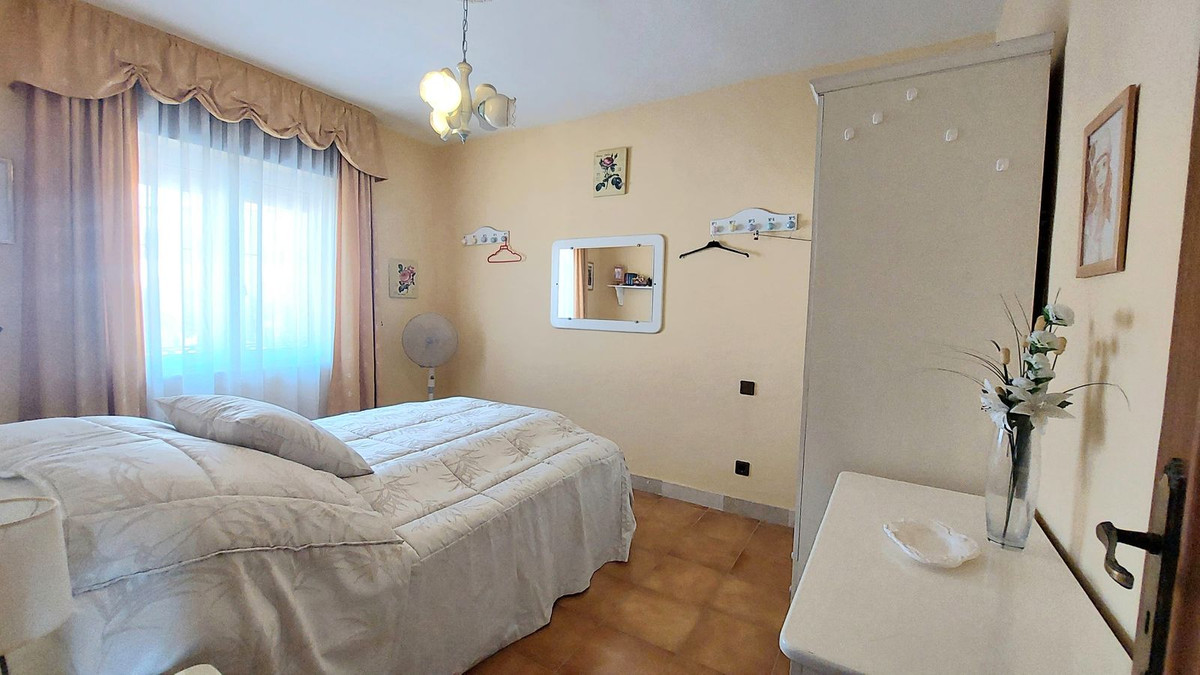 Se vende Villa - Chalet de 5 dormitorios en Costa Del Sol, Málaga, España