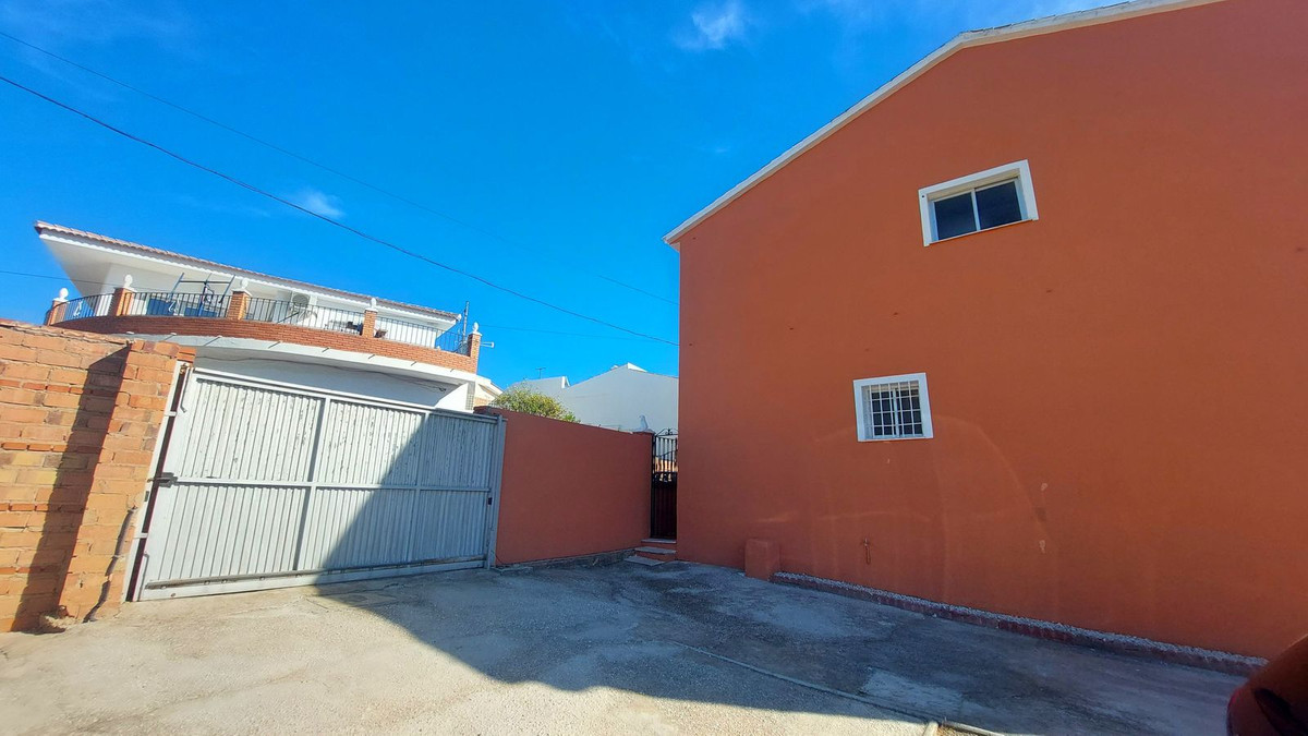 Se vende Villa - Chalet de 5 dormitorios en Costa Del Sol, Málaga, España