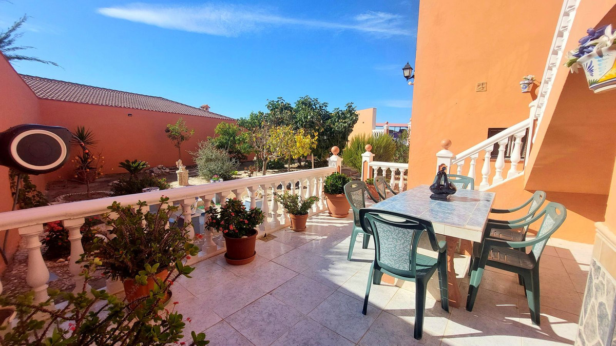 Se vende Villa - Chalet de 5 dormitorios en Costa Del Sol, Málaga, España