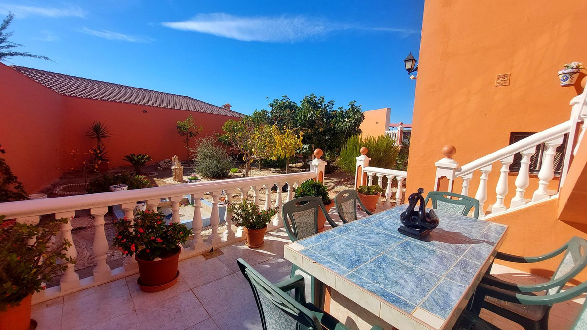 Se vende Villa - Chalet de 5 dormitorios en Costa Del Sol, Málaga, España