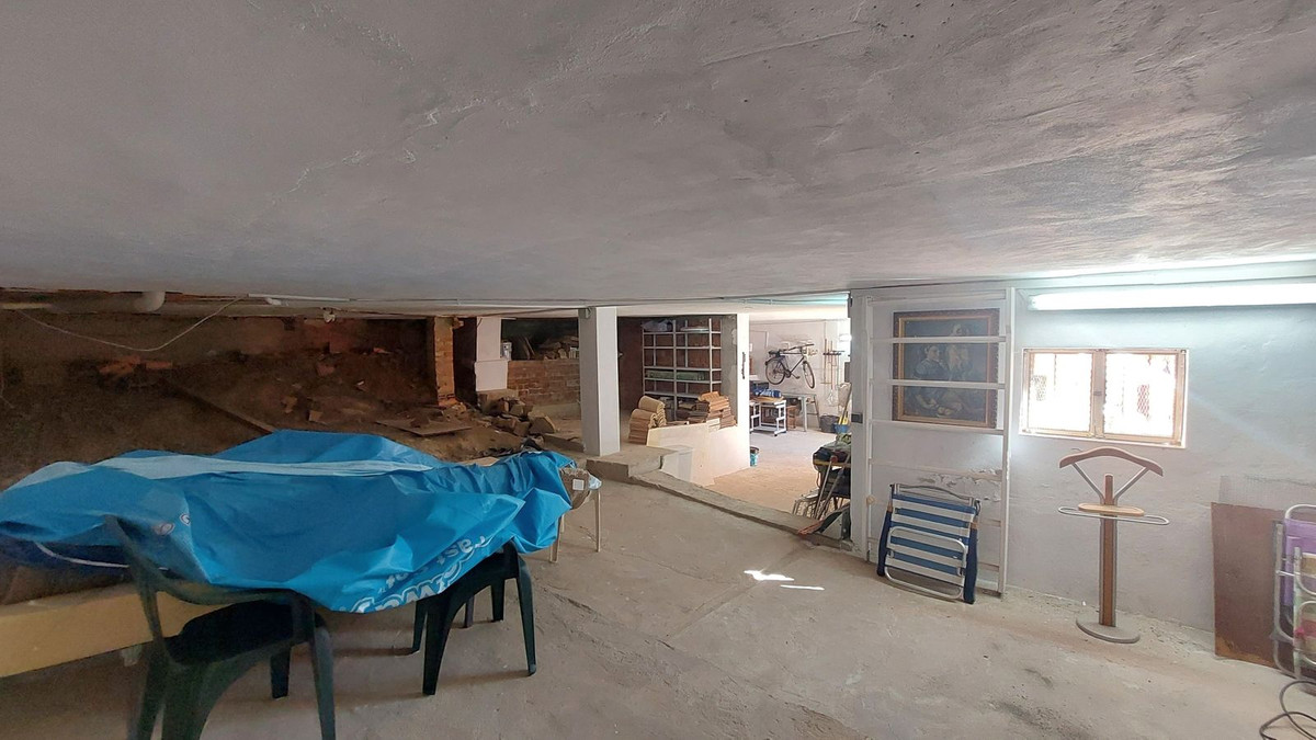 Se vende Villa - Chalet de 5 dormitorios en Costa Del Sol, Málaga, España