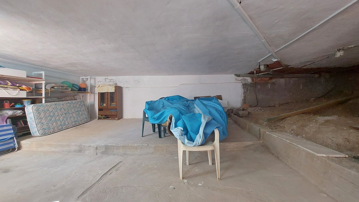 Se vende Villa - Chalet de 5 dormitorios en Costa Del Sol, Málaga, España