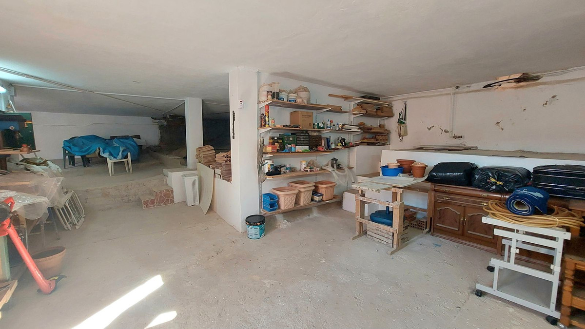 Se vende Villa - Chalet de 5 dormitorios en Costa Del Sol, Málaga, España