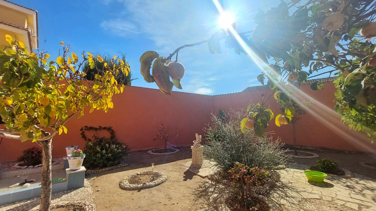 Se vende Villa - Chalet de 5 dormitorios en Costa Del Sol, Málaga, España
