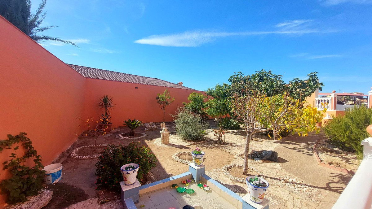 Se vende Villa - Chalet de 5 dormitorios en Costa Del Sol, Málaga, España