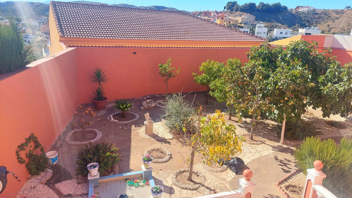 Se vende Villa - Chalet de 5 dormitorios en Costa Del Sol, Málaga, España