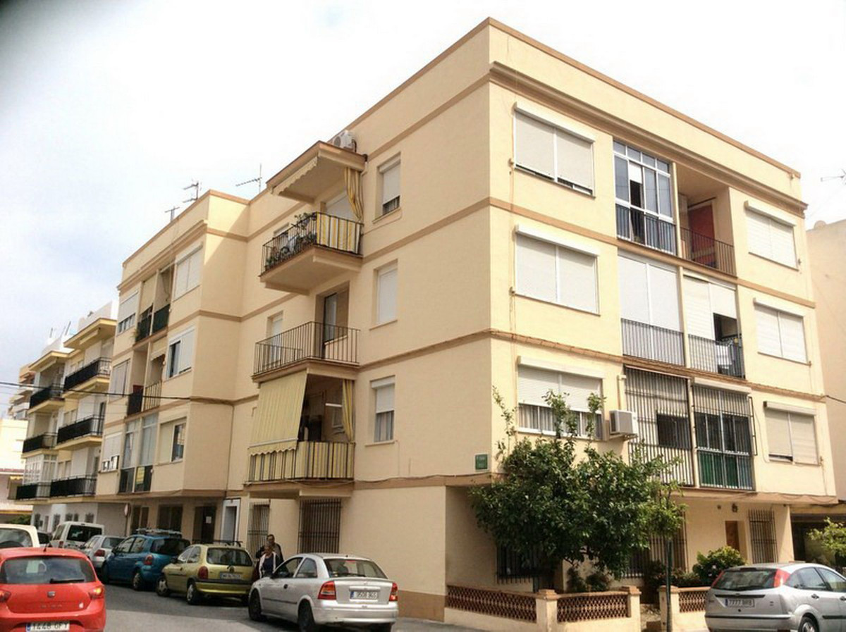 3 Bed Apartment for sale in Fuengirola Costa Del Sol, Málaga, Spain