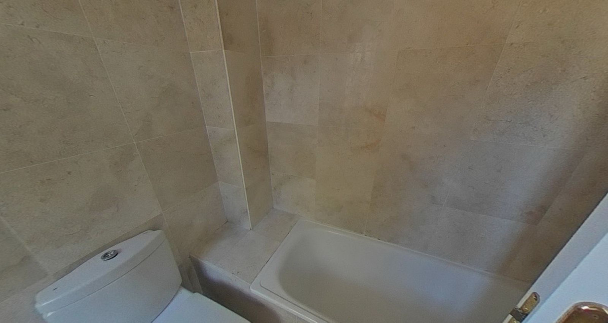 3 Bed Apartment for sale in Fuengirola Costa Del Sol, Málaga, Spain