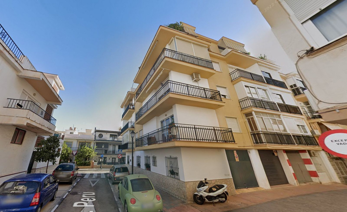 3 Bed Apartment for sale in Fuengirola Costa Del Sol, Málaga, Spain