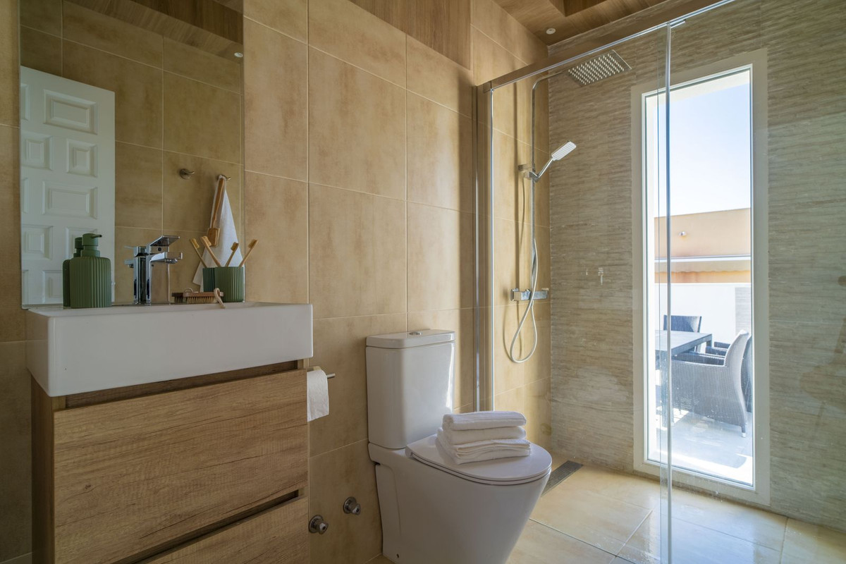 Se vende Pareada de 3 dormitorios en Costa Blanca, Alicante, España