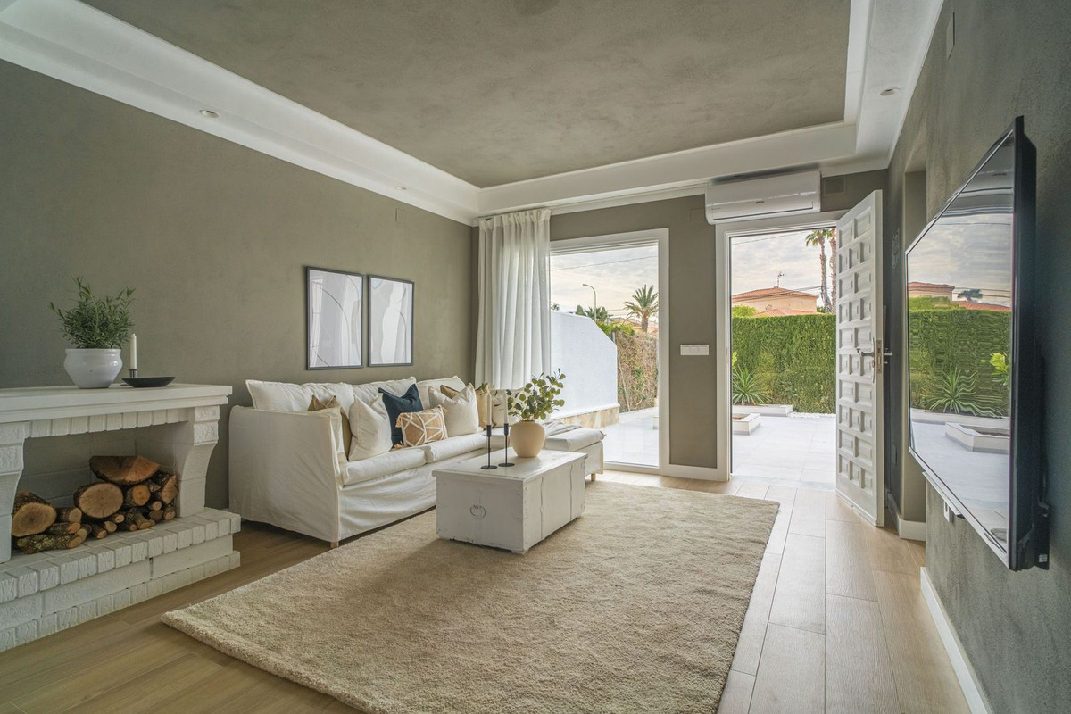 Se vende Pareada de 3 dormitorios en Costa Blanca, Alicante, España