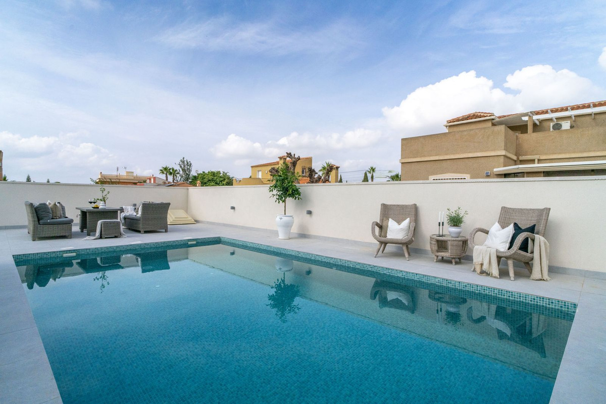 Se vende Pareada de 3 dormitorios en Costa Blanca, Alicante, España