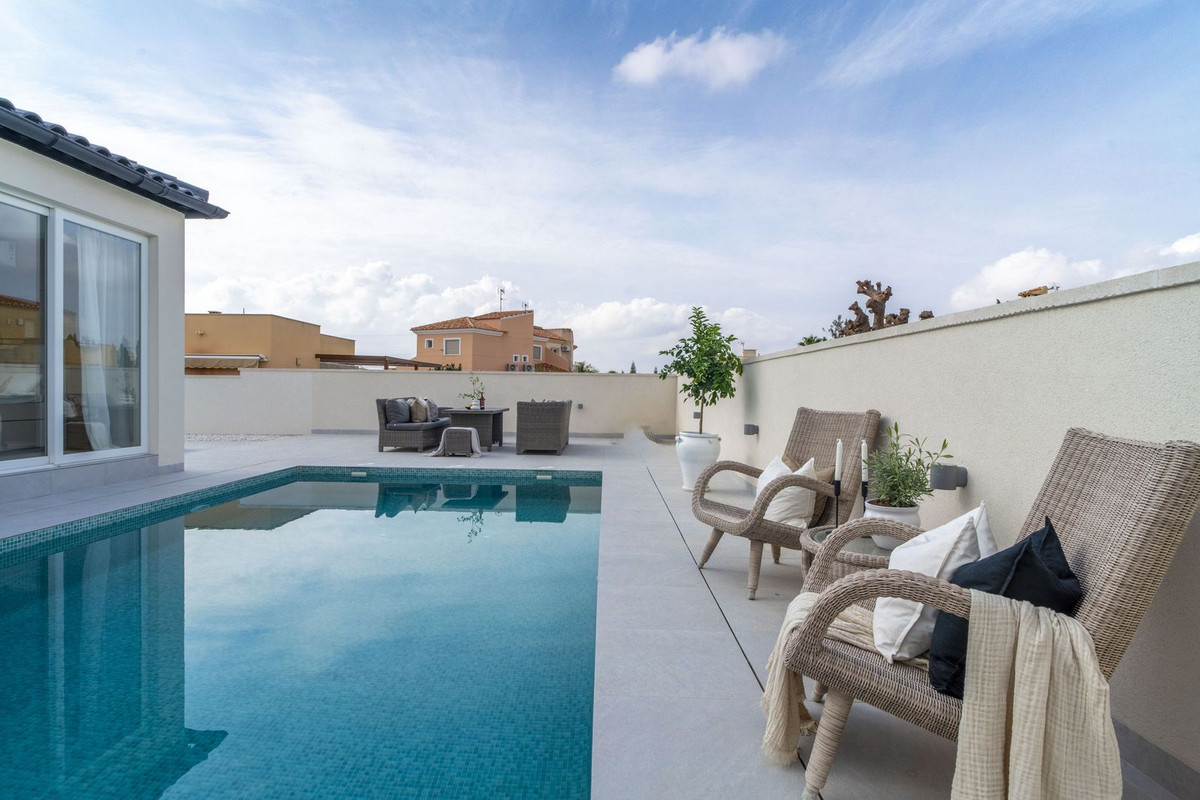 Se vende Pareada de 3 dormitorios en Costa Blanca, Alicante, España