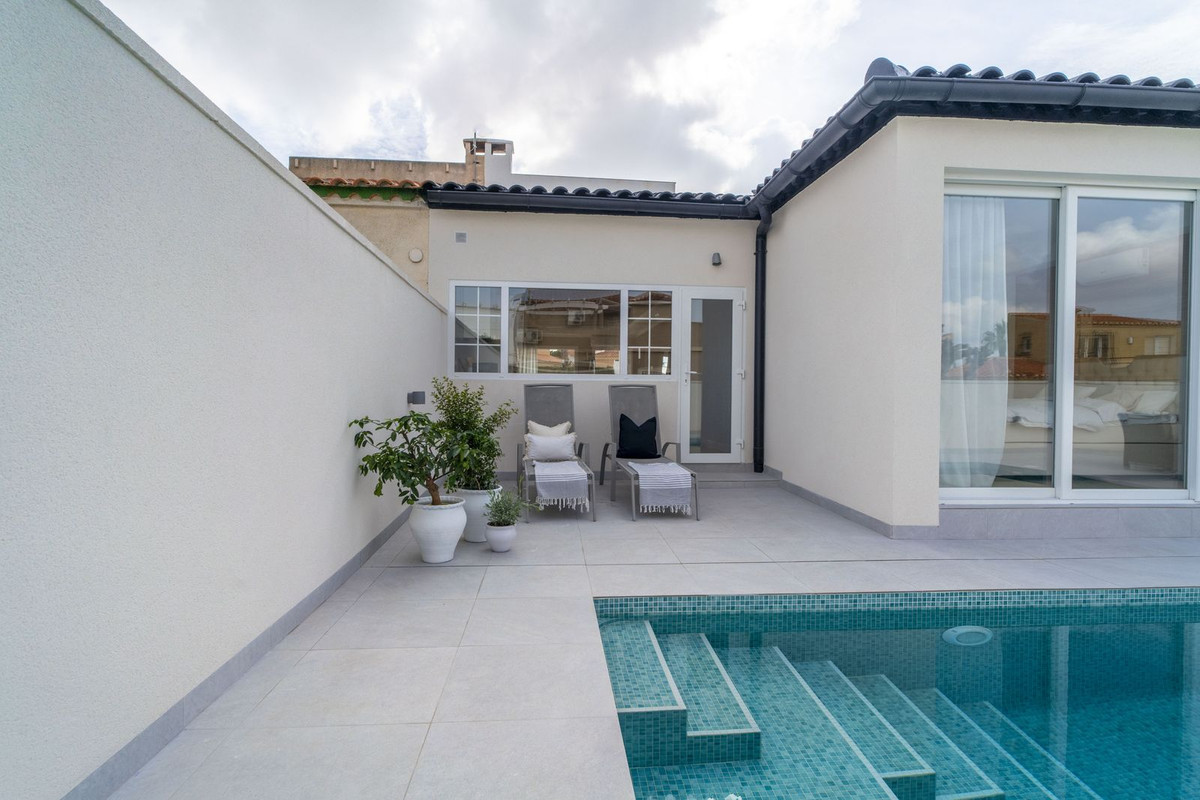 Se vende Pareada de 3 dormitorios en Costa Blanca, Alicante, España