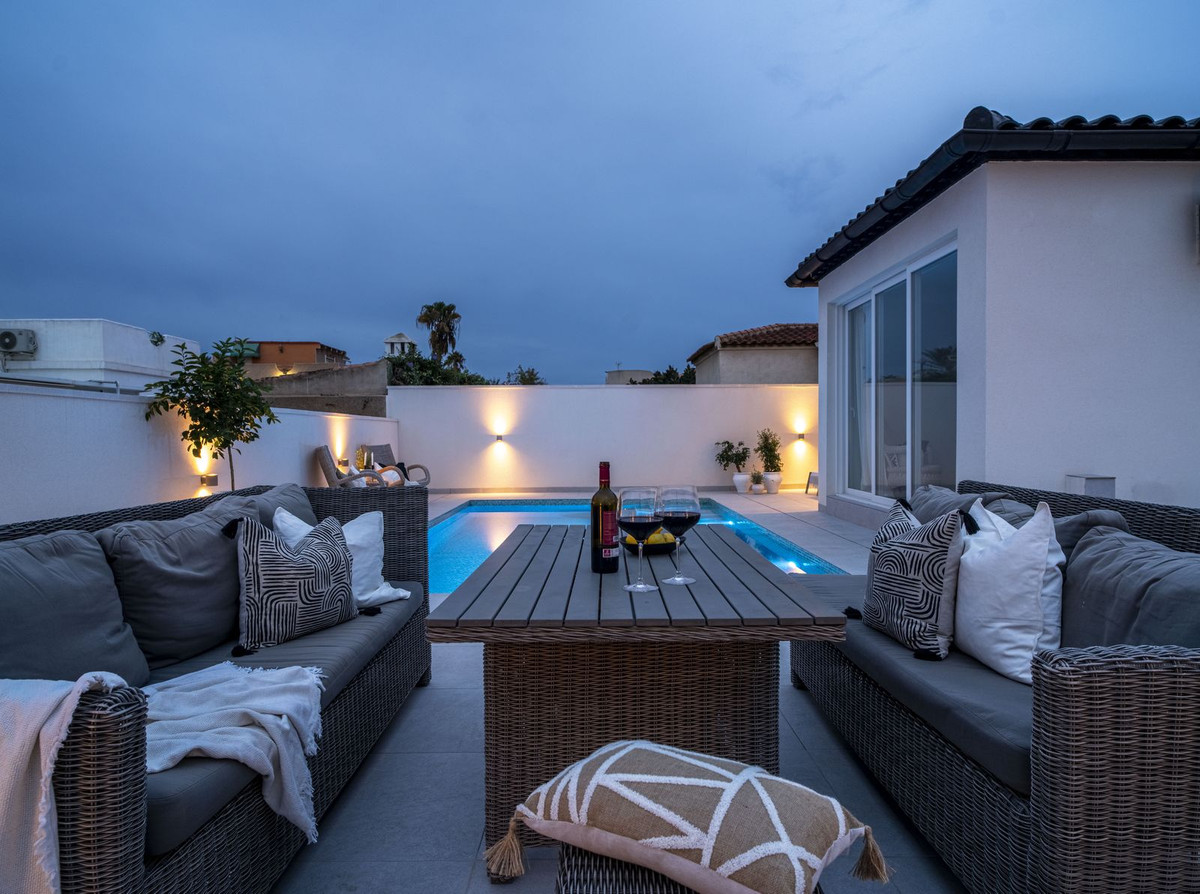 Se vende Pareada de 3 dormitorios en Costa Blanca, Alicante, España