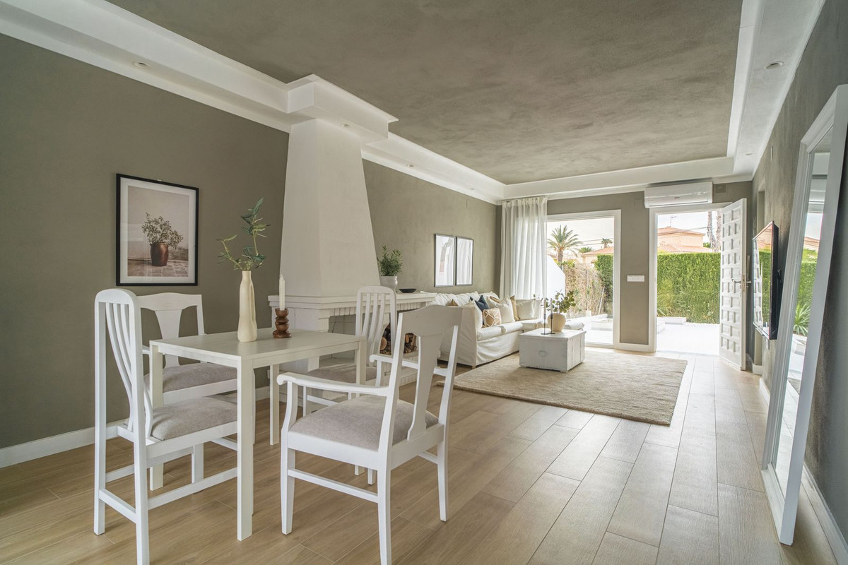 Se vende Pareada de 3 dormitorios en Costa Blanca, Alicante, España
