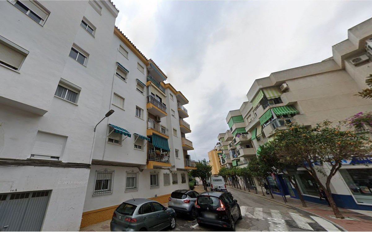 Se vende Apartamento Planta Media de 3 dormitorios en Costa Del Sol, Málaga, España