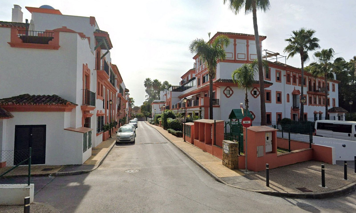 Se vende Apartamento Planta Baja de 3 dormitorios en Costa Del Sol, Málaga, España