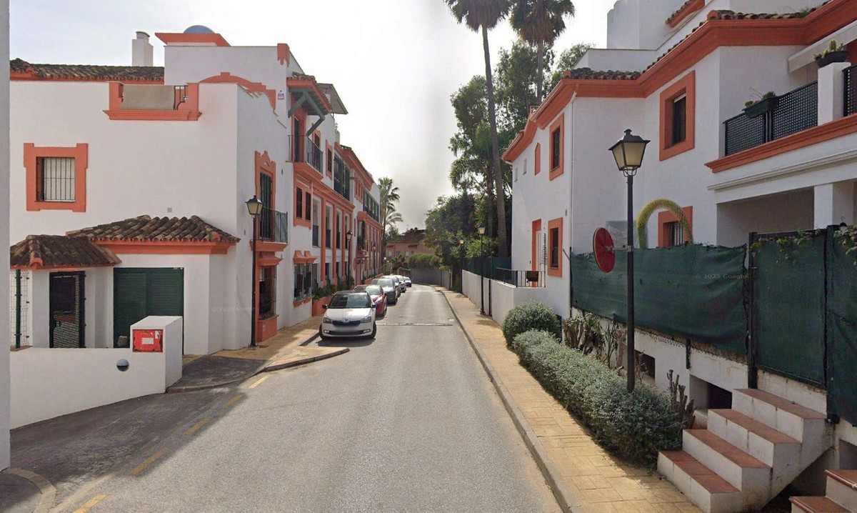 Se vende Apartamento Planta Baja de 3 dormitorios en Costa Del Sol, Málaga, España