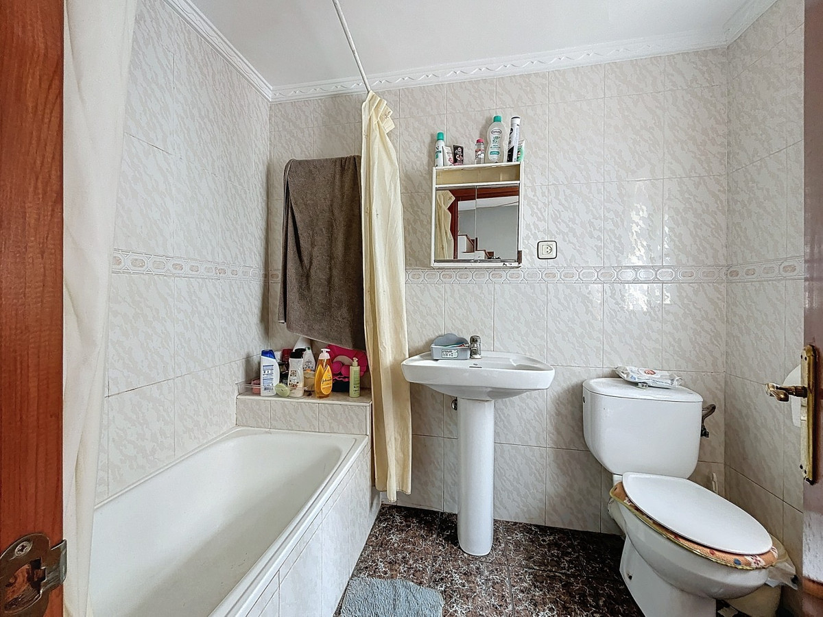 Se vende Pareada de 3 dormitorios en Costa Del Sol East, Málaga, España
