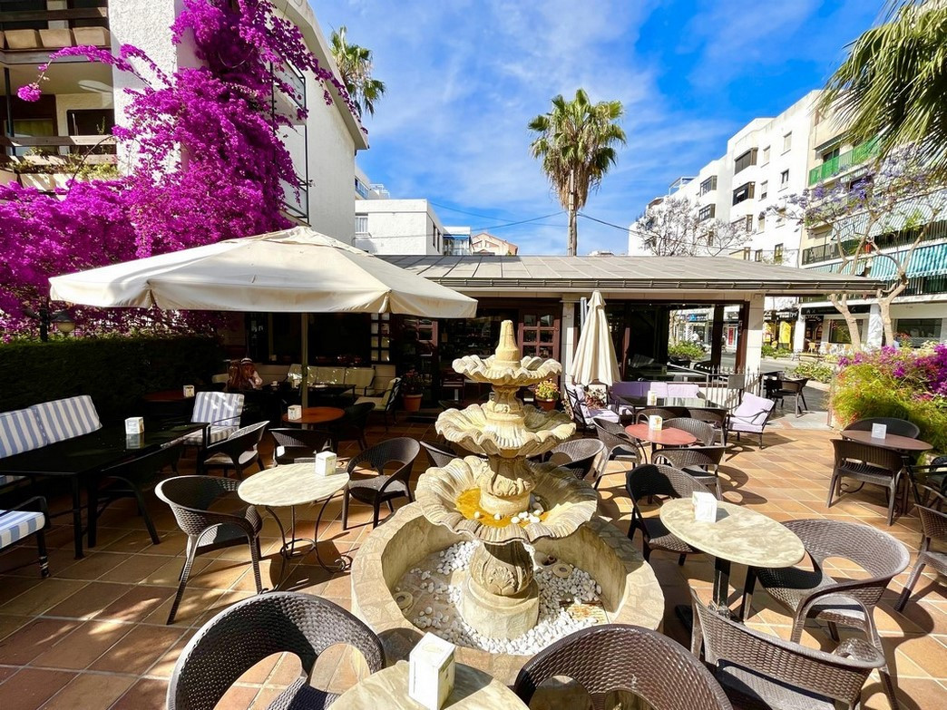 Commercial unit for sale in Fuengirola Costa Del Sol, Málaga, Spain