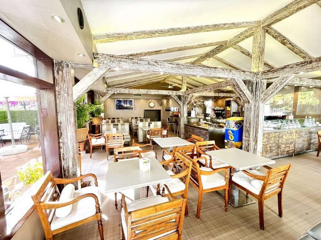 Commercial unit for sale in Fuengirola Costa Del Sol, Málaga, Spain