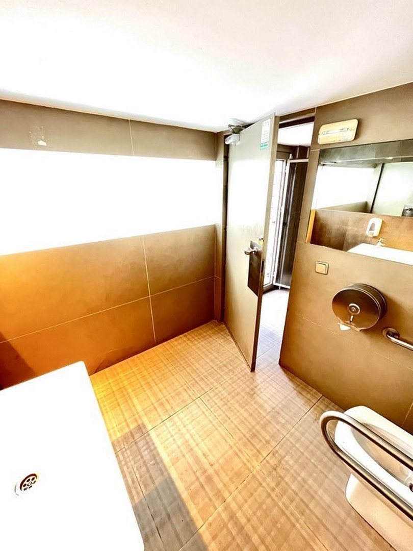 Commercial unit for sale in Fuengirola Costa Del Sol, Málaga, Spain