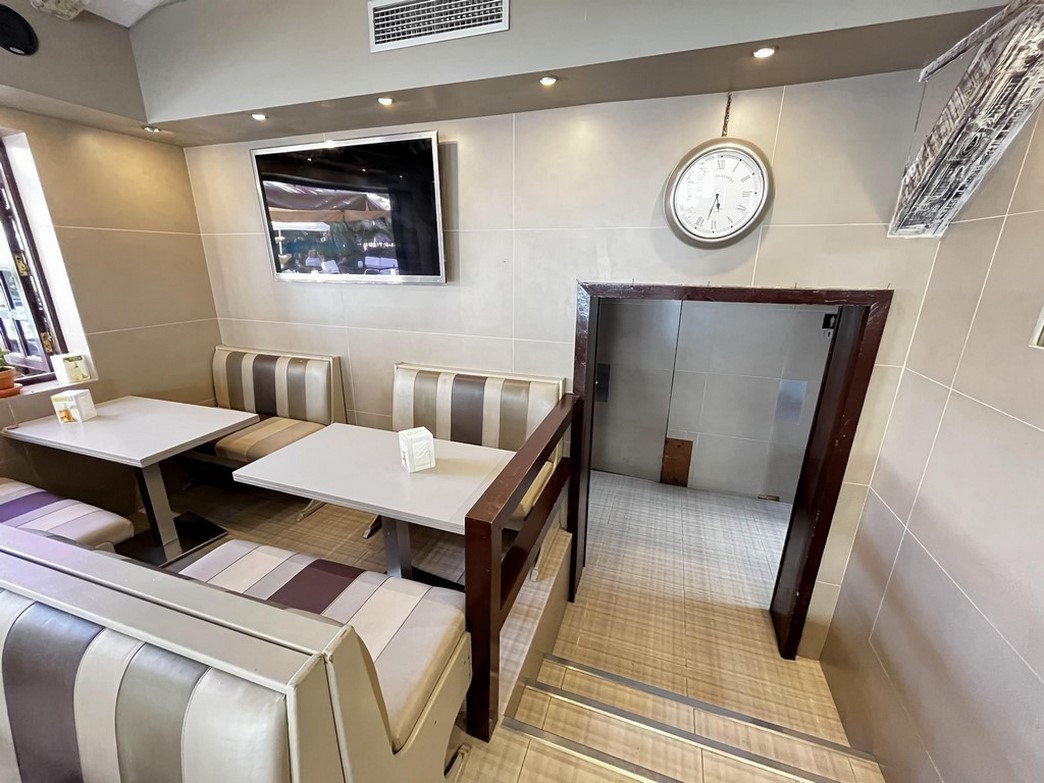 Commercial unit for sale in Fuengirola Costa Del Sol, Málaga, Spain