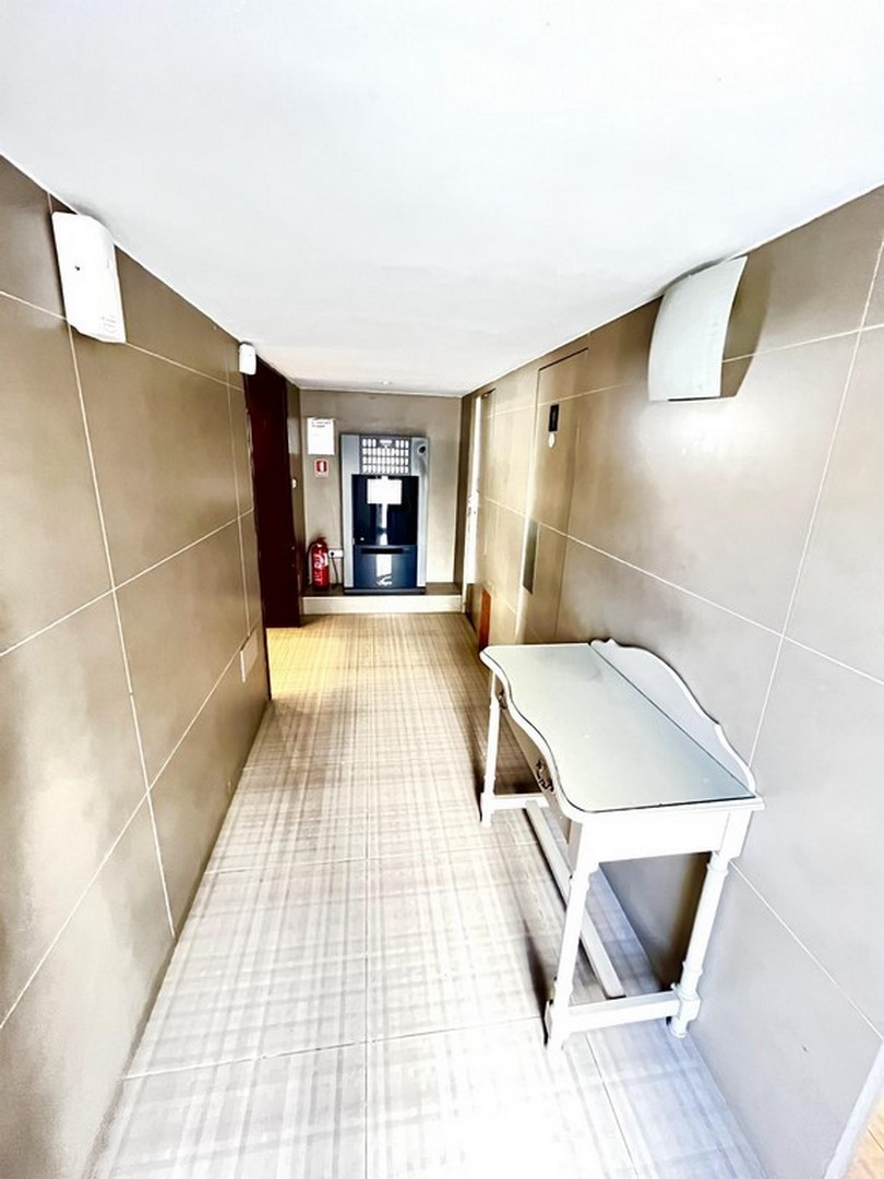 Commercial unit for sale in Fuengirola Costa Del Sol, Málaga, Spain