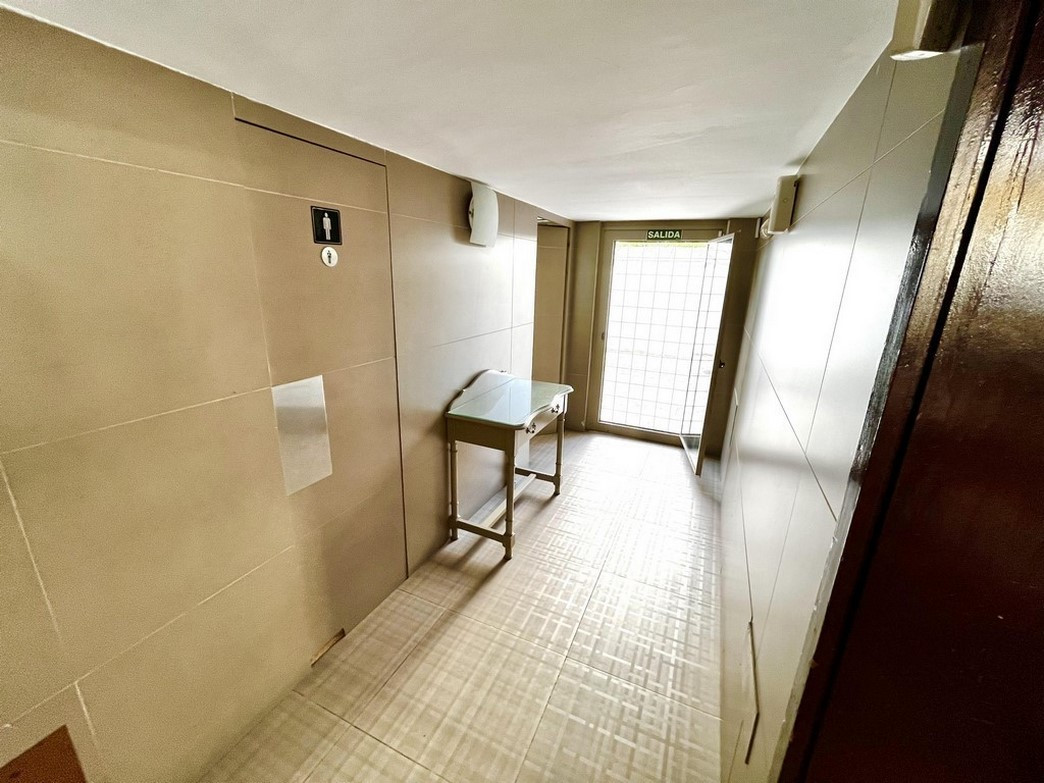 Commercial unit for sale in Fuengirola Costa Del Sol, Málaga, Spain
