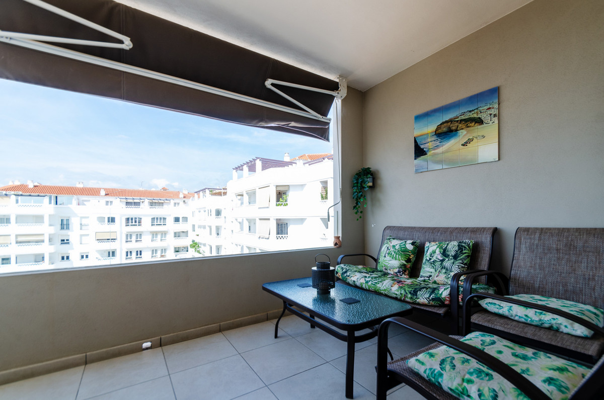 Se vende Apartamento Planta Media de 3 dormitorios en Costa Del Sol, Málaga, España