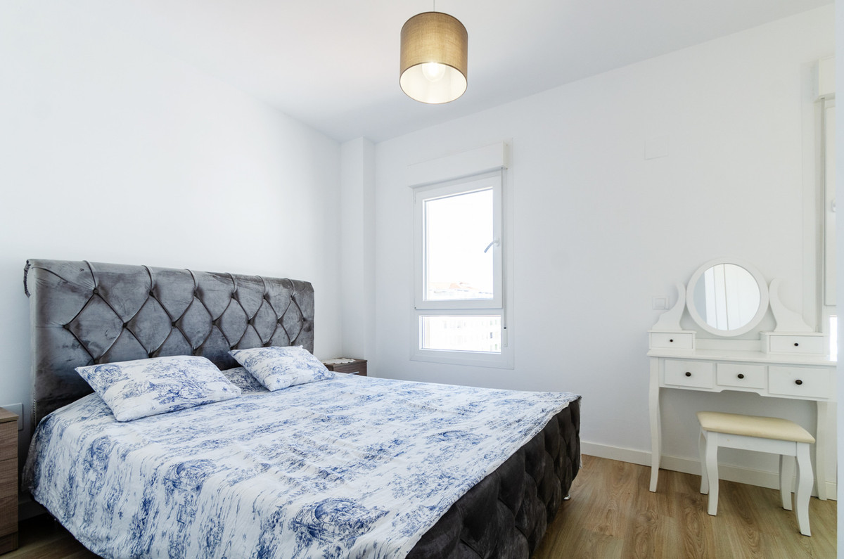 Se vende Apartamento Planta Media de 3 dormitorios en Costa Del Sol, Málaga, España
