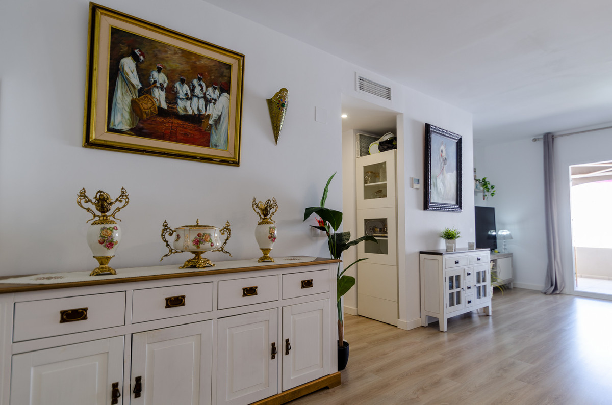 Se vende Apartamento Planta Media de 3 dormitorios en Costa Del Sol, Málaga, España