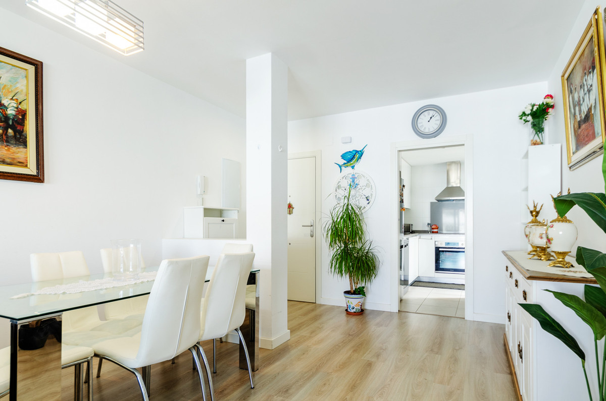 Se vende Apartamento Planta Media de 3 dormitorios en Costa Del Sol, Málaga, España