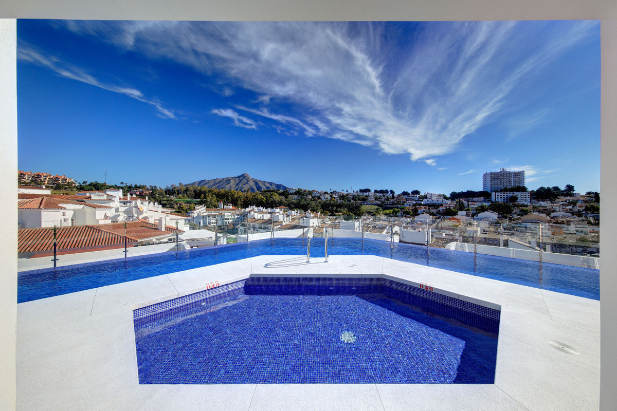 Se vende Apartamento Planta Media de 3 dormitorios en Costa Del Sol, Málaga, España