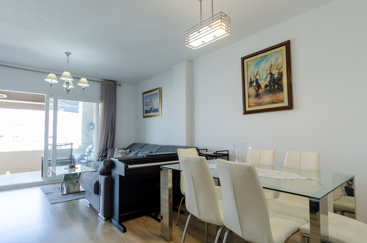 Se vende Apartamento Planta Media de 3 dormitorios en Costa Del Sol, Málaga, España