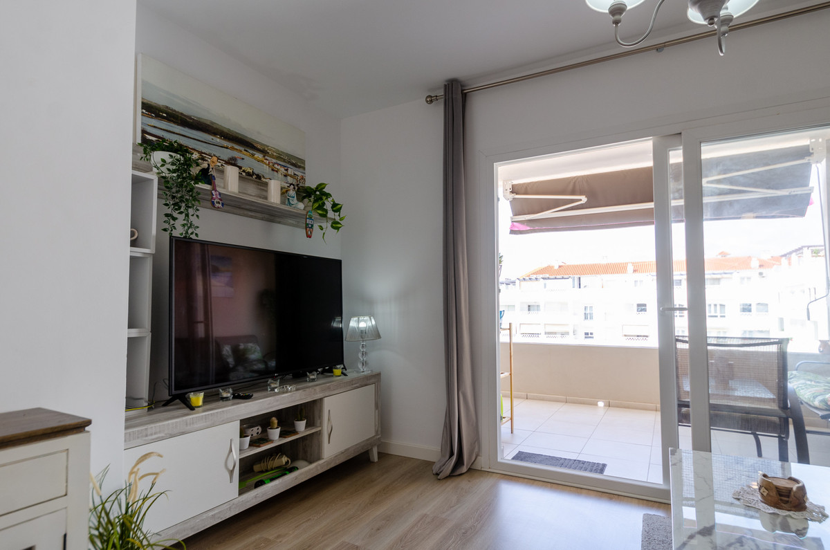 Se vende Apartamento Planta Media de 3 dormitorios en Costa Del Sol, Málaga, España