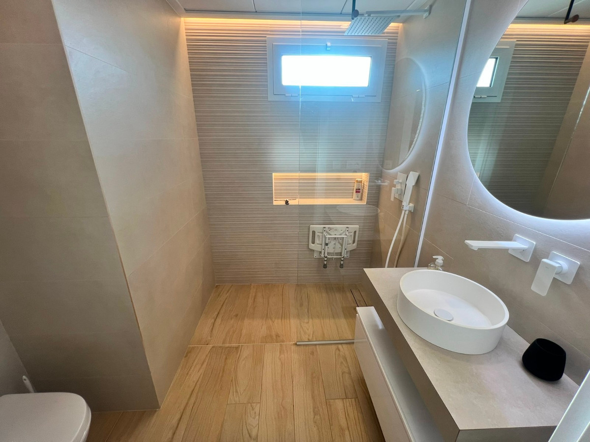 Se vende Apartamento Planta Baja de 2 dormitorios en Costa Blanca, Alicante, España