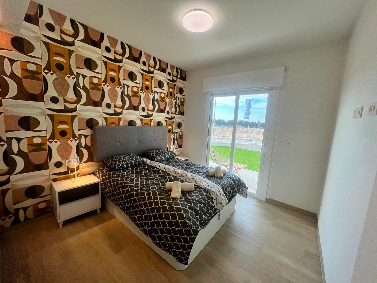 Se vende Apartamento Planta Baja de 2 dormitorios en Costa Blanca, Alicante, España