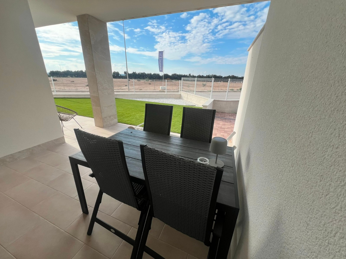 Se vende Apartamento Planta Baja de 2 dormitorios en Costa Blanca, Alicante, España