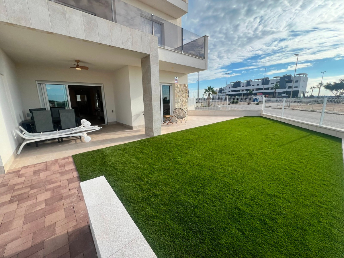 Se vende Apartamento Planta Baja de 2 dormitorios en Costa Blanca, Alicante, España