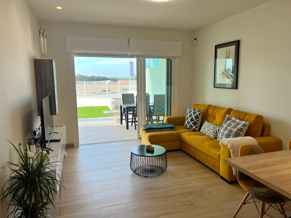 Se vende Apartamento Planta Baja de 2 dormitorios en Costa Blanca, Alicante, España
